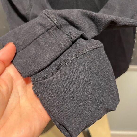 Lululemon 1/4 zip top 001 - Picture 3 of 5